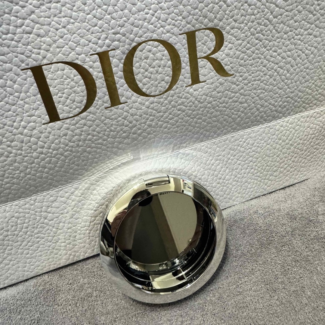 Dior(ディオール)のディオールスキン フォーエヴァー クッション ケース(数量限定品) コスメ/美容のベースメイク/化粧品(ファンデーション)の商品写真