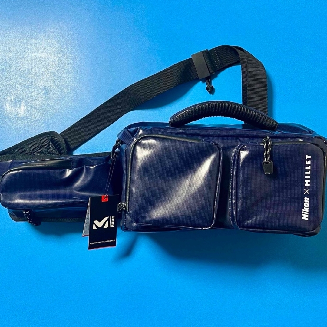 MILLET(ミレー)のNikon×MILLET IMPRESSION ショルダー バッグ コラボ 記念 スマホ/家電/カメラのカメラ(ケース/バッグ)の商品写真