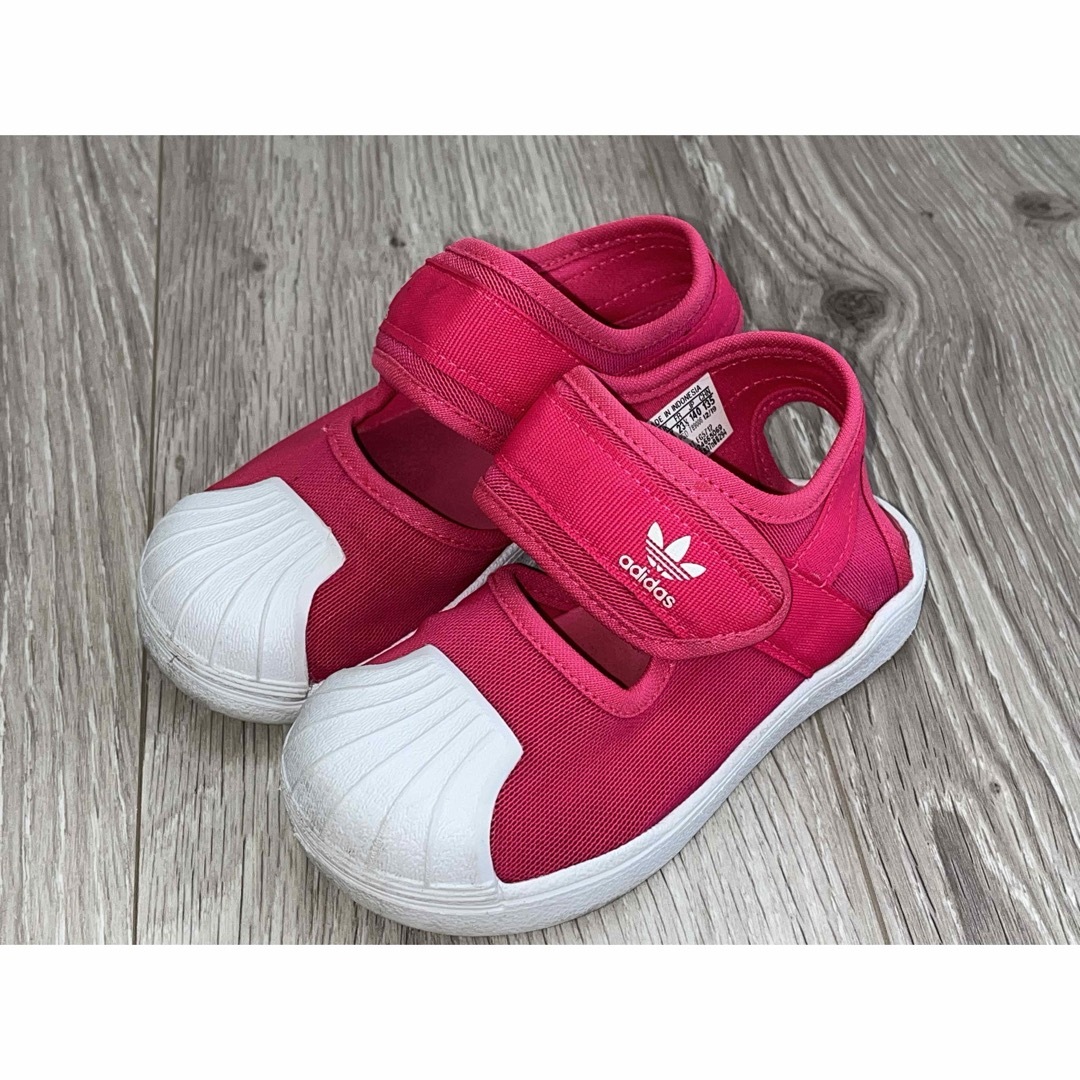 adidas(アディダス)のアディダス　サンダル キッズ/ベビー/マタニティのベビー靴/シューズ(~14cm)(サンダル)の商品写真