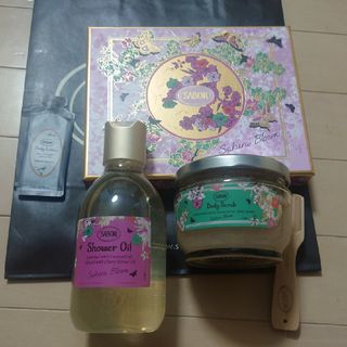 サボン(SABON)のSABON ギフトボックス ブルーミング シャワーオイル＆ボディスクラブ(ボディスクラブ)