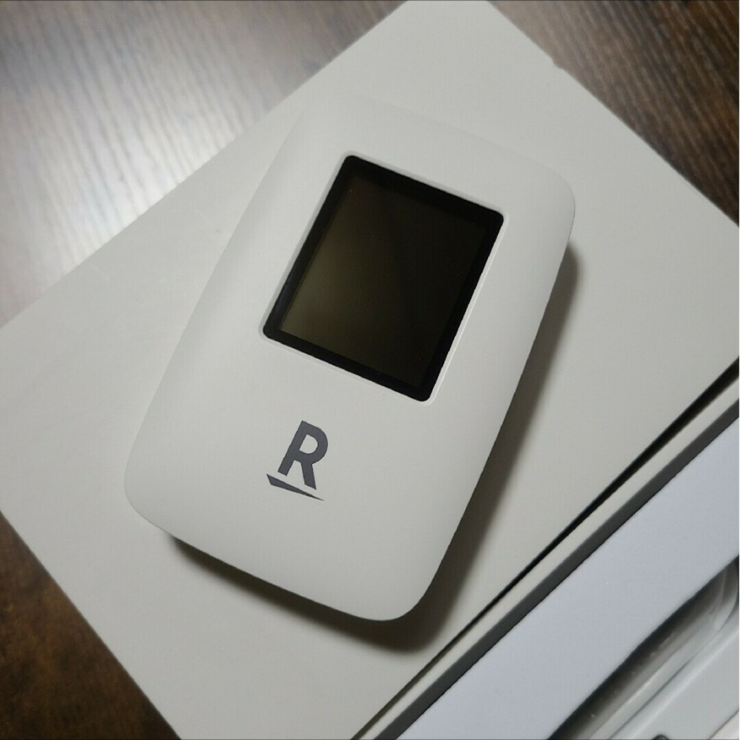 Rakuten(ラクテン)の楽天ポケットWifi（Rakuten WiFi Pocket） スマホ/家電/カメラのスマートフォン/携帯電話(その他)の商品写真
