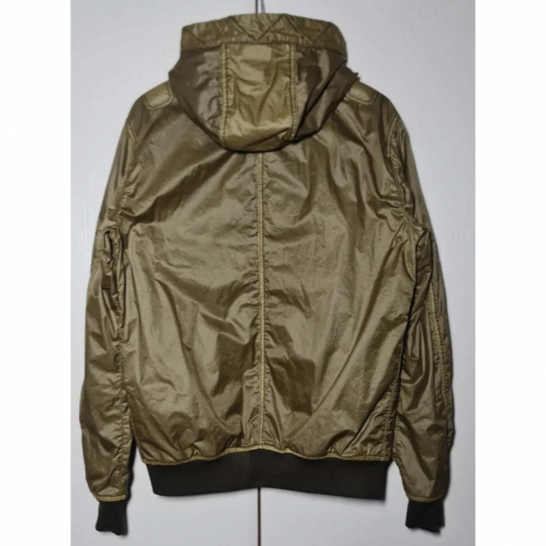 STONE ISLAND(ストーンアイランド)の2018 stone island lamy flock jacket M メンズのジャケット/アウター(ナイロンジャケット)の商品写真