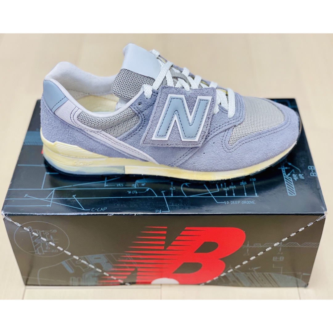 New Balance(ニューバランス)の【新品】ニューバランスNB 996 ネイビー 23.5cm☆35周年記念モデル☆ レディースの靴/シューズ(スニーカー)の商品写真
