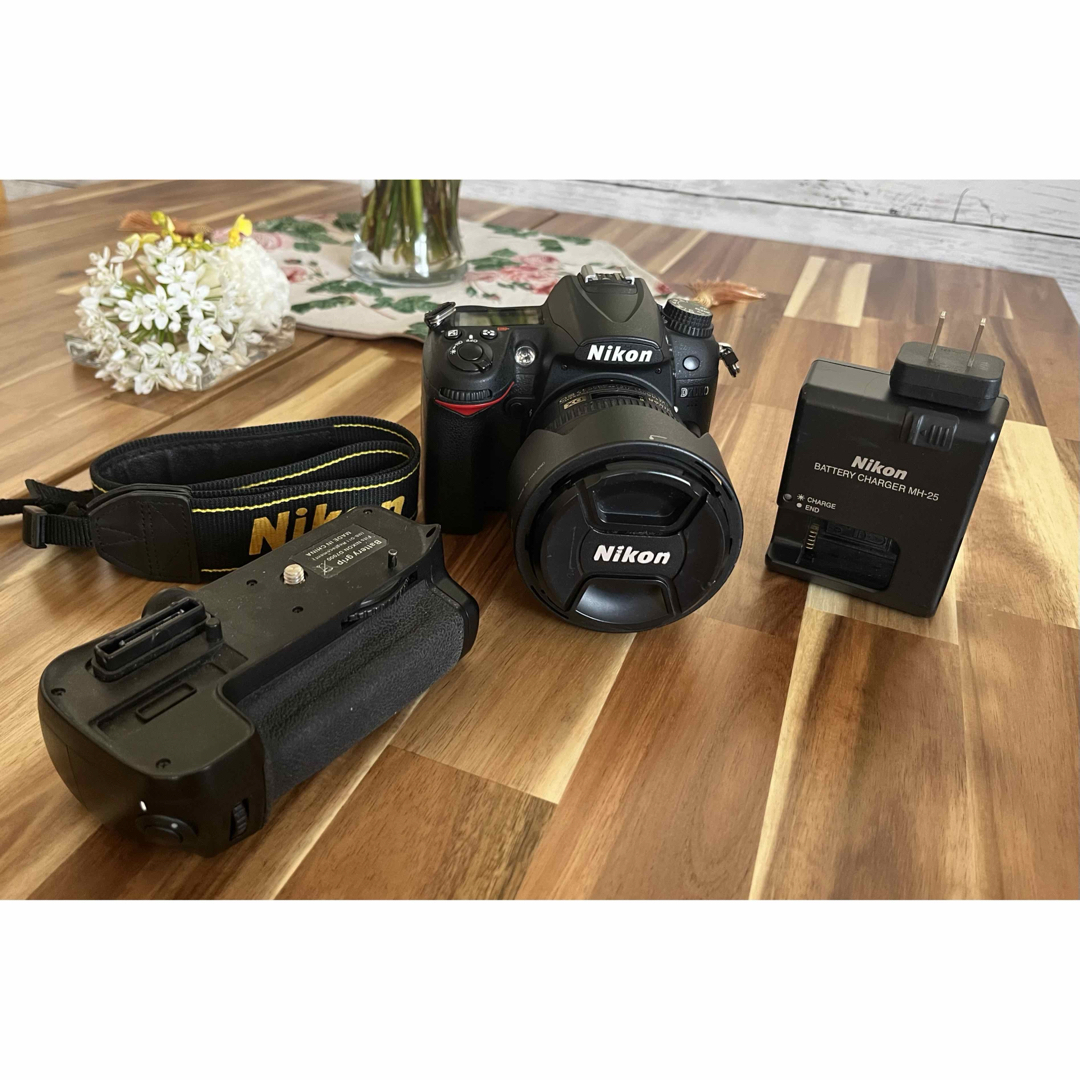 Nikon(ニコン)のNikon  D7000 本体+レンズ+バッテリーパック+その他セット スマホ/家電/カメラのカメラ(デジタル一眼)の商品写真