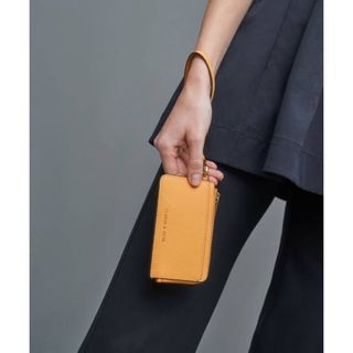 チャールズアンドキース(Charles and Keith)のチャールズアンドキース　カードケース(パスケース/IDカードホルダー)