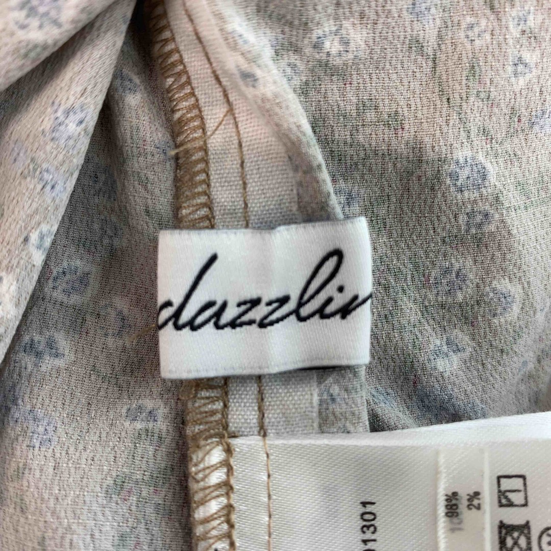 dazzlin(ダズリン)のdazzlin ダズリン レディース  シャツ ブラウス 長袖 花柄　リボン レディースのトップス(シャツ/ブラウス(長袖/七分))の商品写真