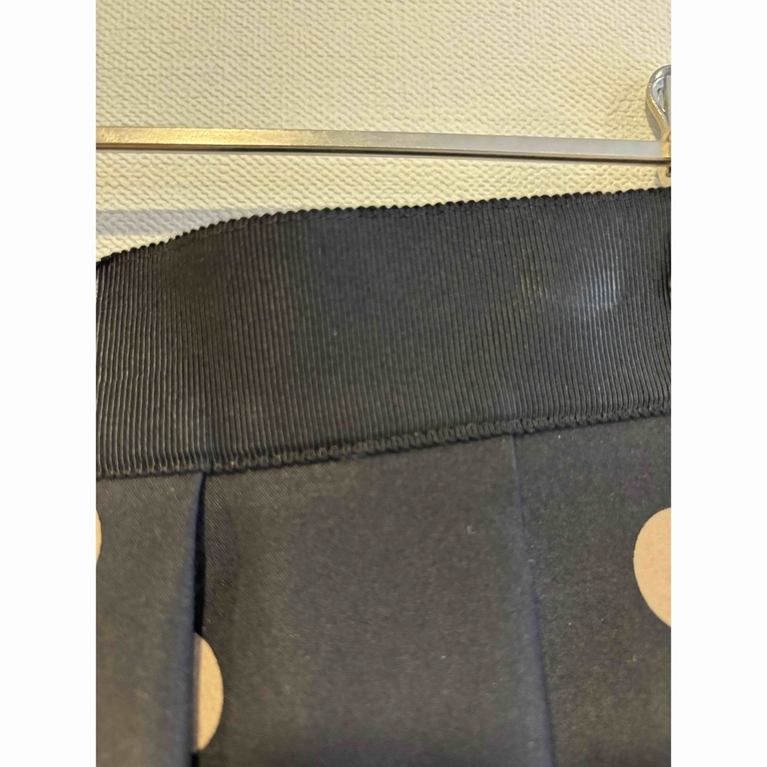 M-premier(エムプルミエ)のm premier BLACK スエードタッチドットタックフレアスカート レディースのスカート(ひざ丈スカート)の商品写真