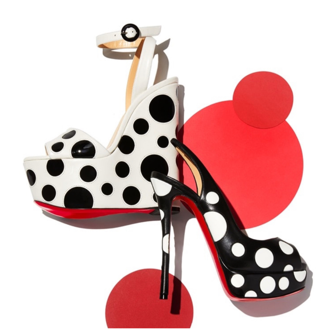 Christian Louboutin(クリスチャンルブタン)のルブタン　サンダル　バブル　ドット　水玉　ダルマタ　白黒　Polka Dot レディースの靴/シューズ(サンダル)の商品写真