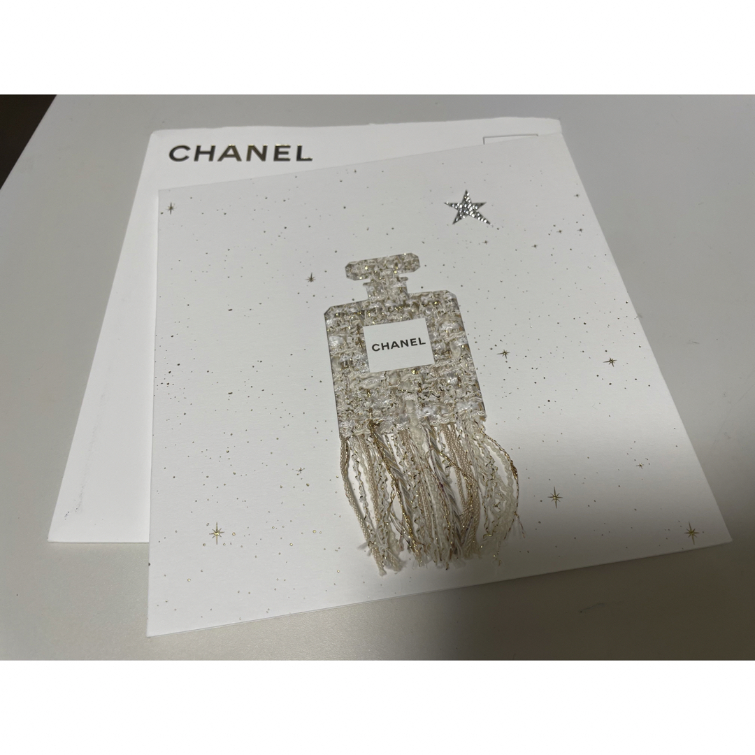 CHANEL(シャネル)のシャネル　ホリデー　カード ハンドメイドの文具/ステーショナリー(カード/レター/ラッピング)の商品写真