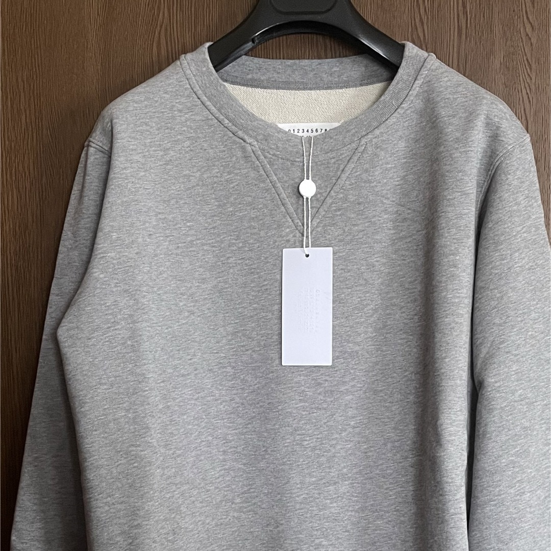 Maison Martin Margiela(マルタンマルジェラ)の48新品 メゾン マルジェラ クラシック スウェット シャツ グレー 22SS メンズのトップス(スウェット)の商品写真