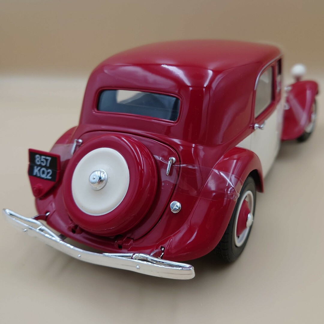 1/18 シトロエン トラクシオン11CV 1937 レッド/クリーム 1/18 シトロエン トラクシオン11CV 1937 レッド/クリーム