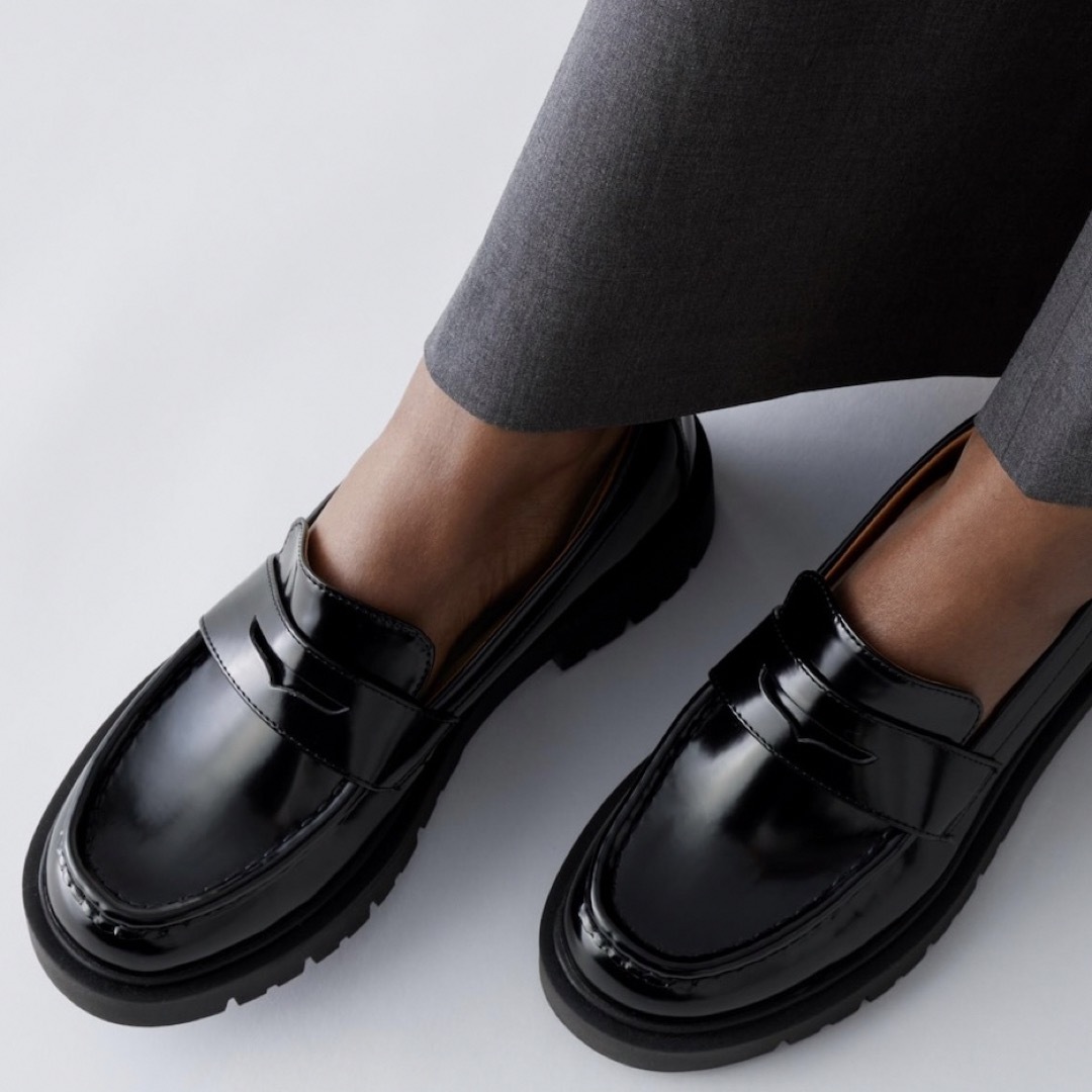 UNIQLO - UNIQLO :C コンフィールタッチローファー BLACKの通販 UNIQLO - UNIQLO :C コンフィールタッチローファー BLACKの通販