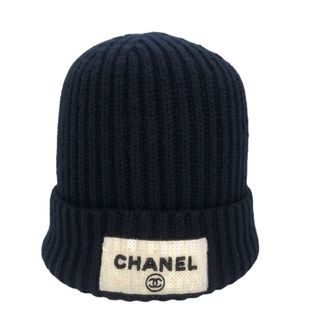 シャネル(CHANEL)の　シャネル CHANEL スパンコールロゴニットキャップ ネイビー カシミア レディース(ニット帽/ビーニー)