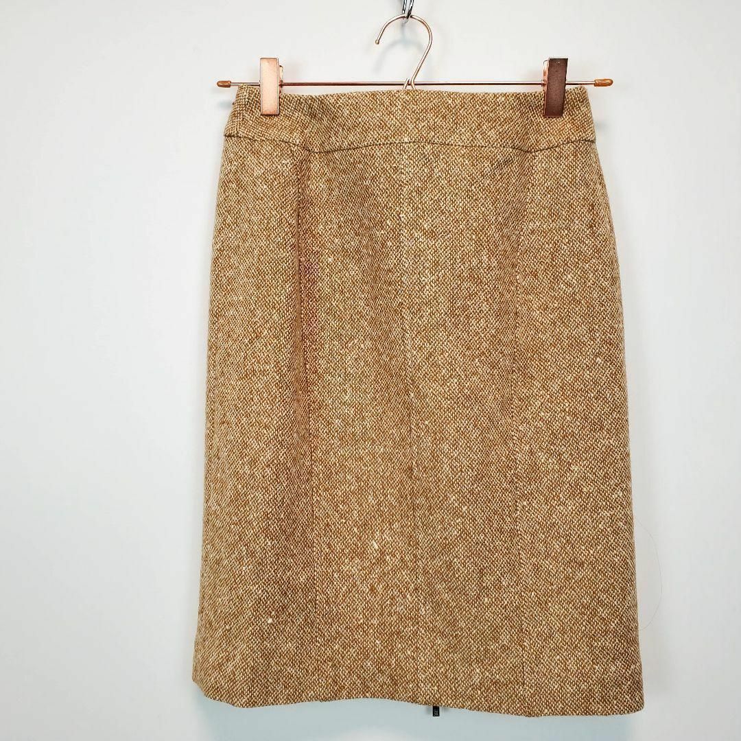 MICHEL KLEIN(ミッシェルクラン)のミッシェルクランMICHELKLEINレディース３６ゴールドタイトスカート その他のその他(その他)の商品写真