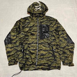 エクストララージ(XLARGE)のxlarge エクストラージ 迷彩 ナイロンパーカー ジャケット ジップ カモ柄(ナイロンジャケット)