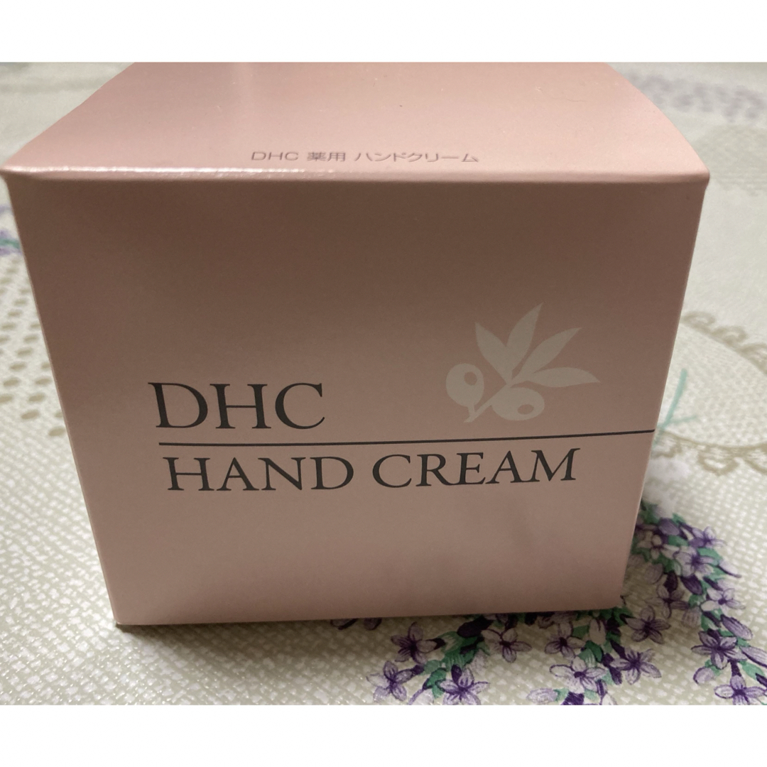 DHC(ディーエイチシー)のDHC ハンドクリームLサイズ　オリーブホイップハンドクリーム コスメ/美容のボディケア(ハンドクリーム)の商品写真