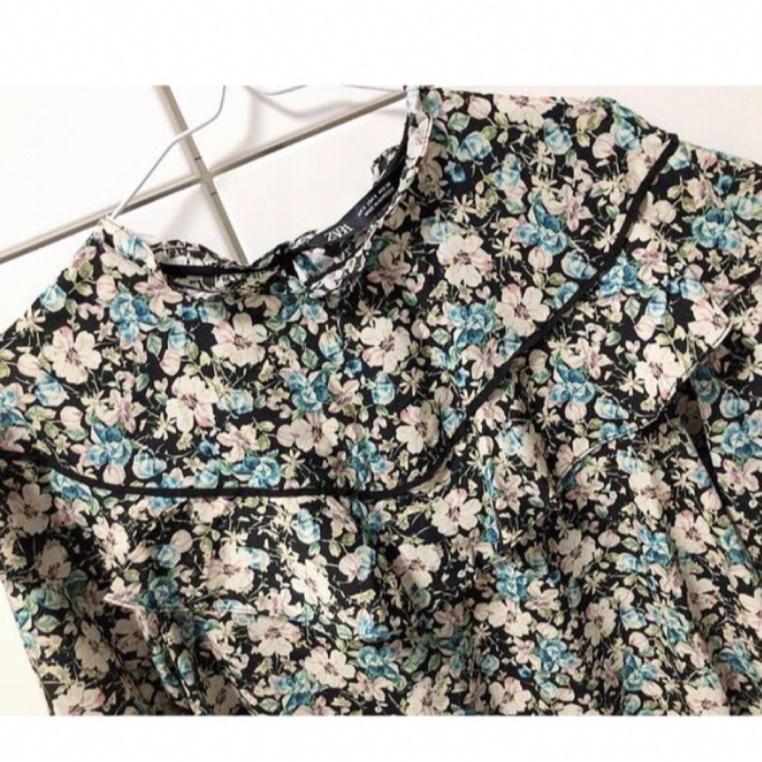 ZARA(ザラ)のZARA 花柄ワンピース　 レディースのワンピース(ミニワンピース)の商品写真