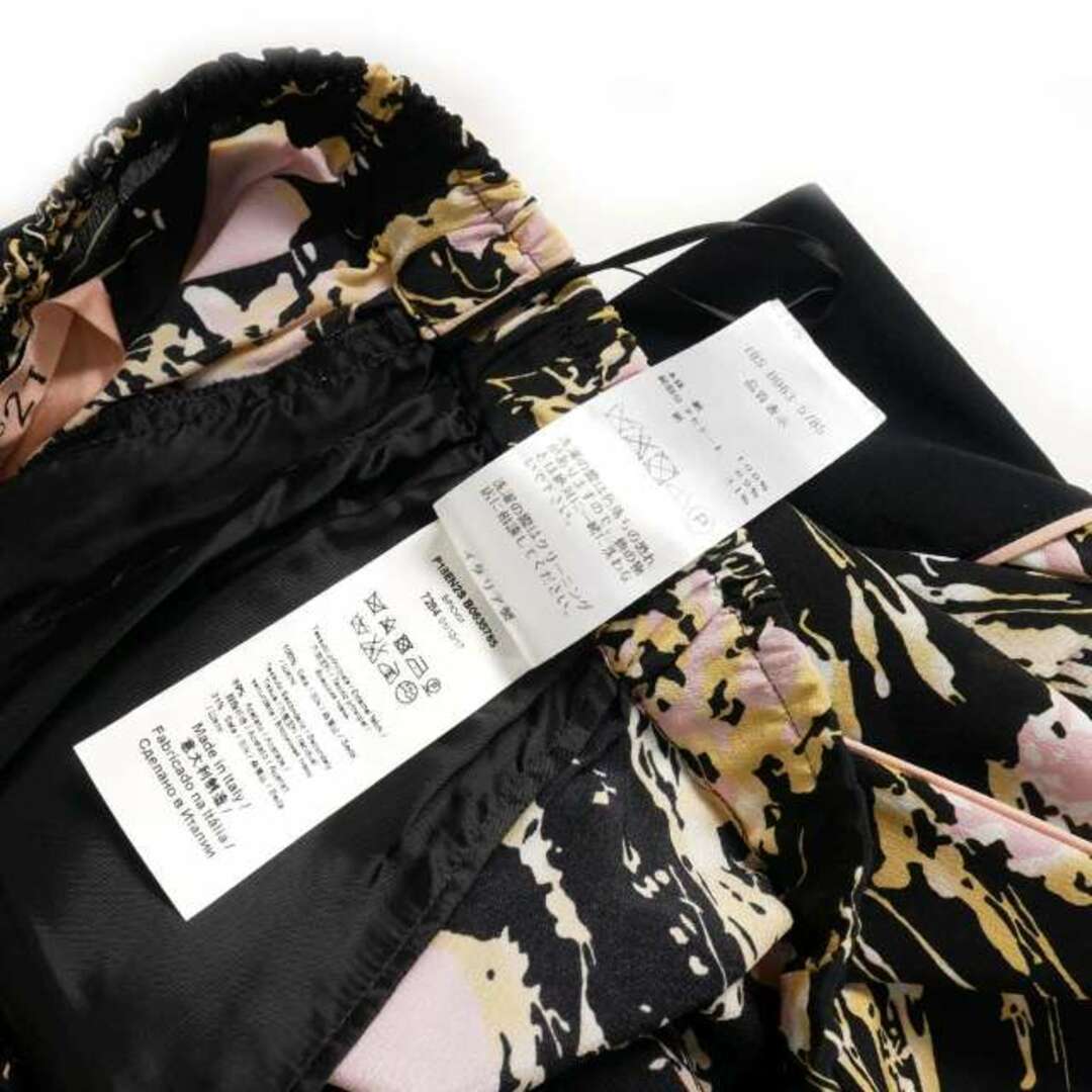 正規通販安い ヌメロヴェントゥーノ N°21 シルクイージーパンツ 花柄 ブラック
