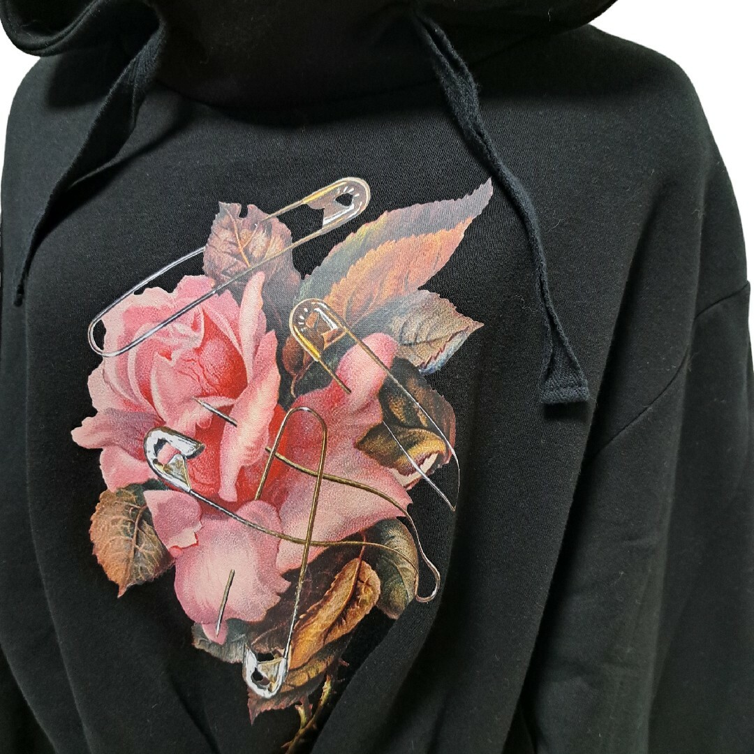 UNDERCOVER - コラボ品☆GU × UNDERCOVER プルオーバー パーカー UNDERCOVER - コラボ品☆GU × UNDERCOVER プルオーバー パーカー