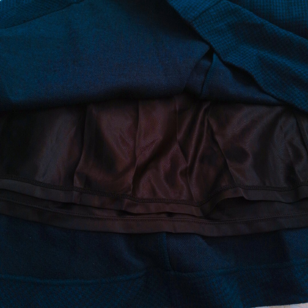 UNIQLO(ユニクロ)のユニクロ  ニットフレア ミニスカート S 新品未使用  紺＋黒 セット タグ付 レディースのスカート(ミニスカート)の商品写真
