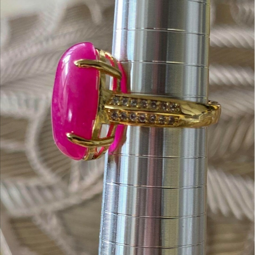 天然石世界3大ヒーリングストーン 希少スギライト ピンク味パープル ゴールド色 レディースのアクセサリー(リング(指輪))の商品写真