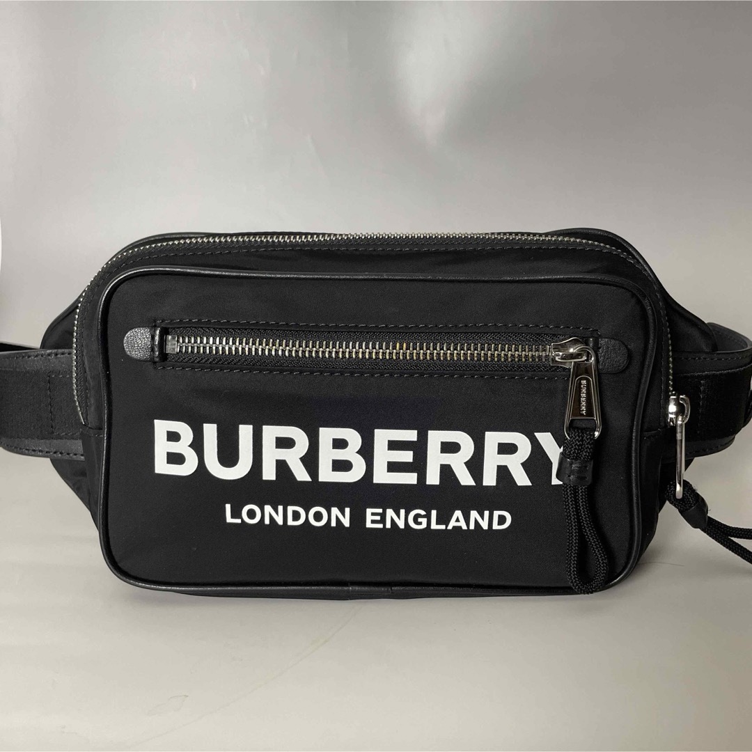 BURBERRY - BURBERRY 極美品 黒 ユニセックス ボディバッグ ウエスト