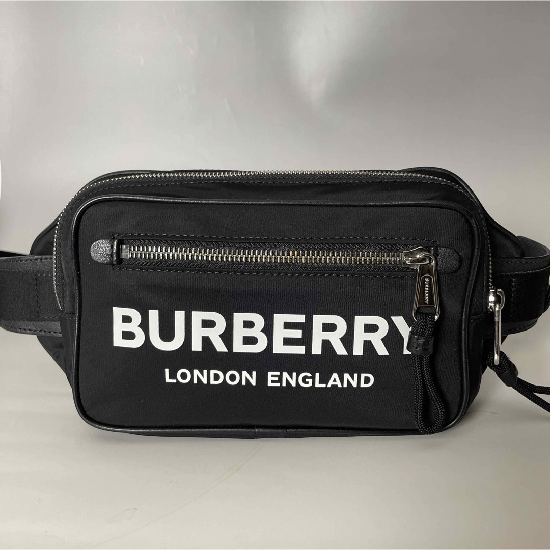 BURBERRY(バーバリー)のBURBERRY 極美品 黒 ユニセックス ボディバッグ ウエスト バーバリー レディースのバッグ(ボディバッグ/ウエストポーチ)の商品写真