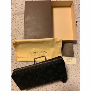 ルイヴィトン(LOUIS VUITTON)の【美品】LOUIS VUITTON  モノグラムマヒナ ジッピーウォレット(長財布)