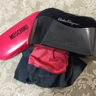 サルヴァトーレフェラガモ(Salvatore Ferragamo)の新品♡Ferragamo・MOSCHINO♡メガネケース メガネ拭き 4点セット(サングラス/メガネ)