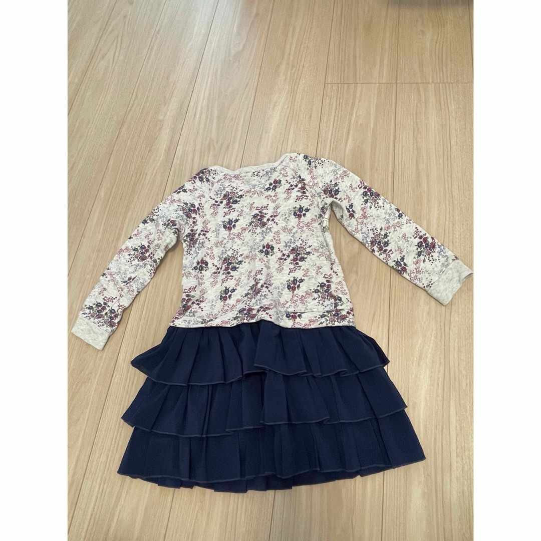 ベルメゾン(ベルメゾン)の花柄ワンピース　ディズニースカッツ　110cm キッズ/ベビー/マタニティのキッズ服女の子用(90cm~)(ワンピース)の商品写真