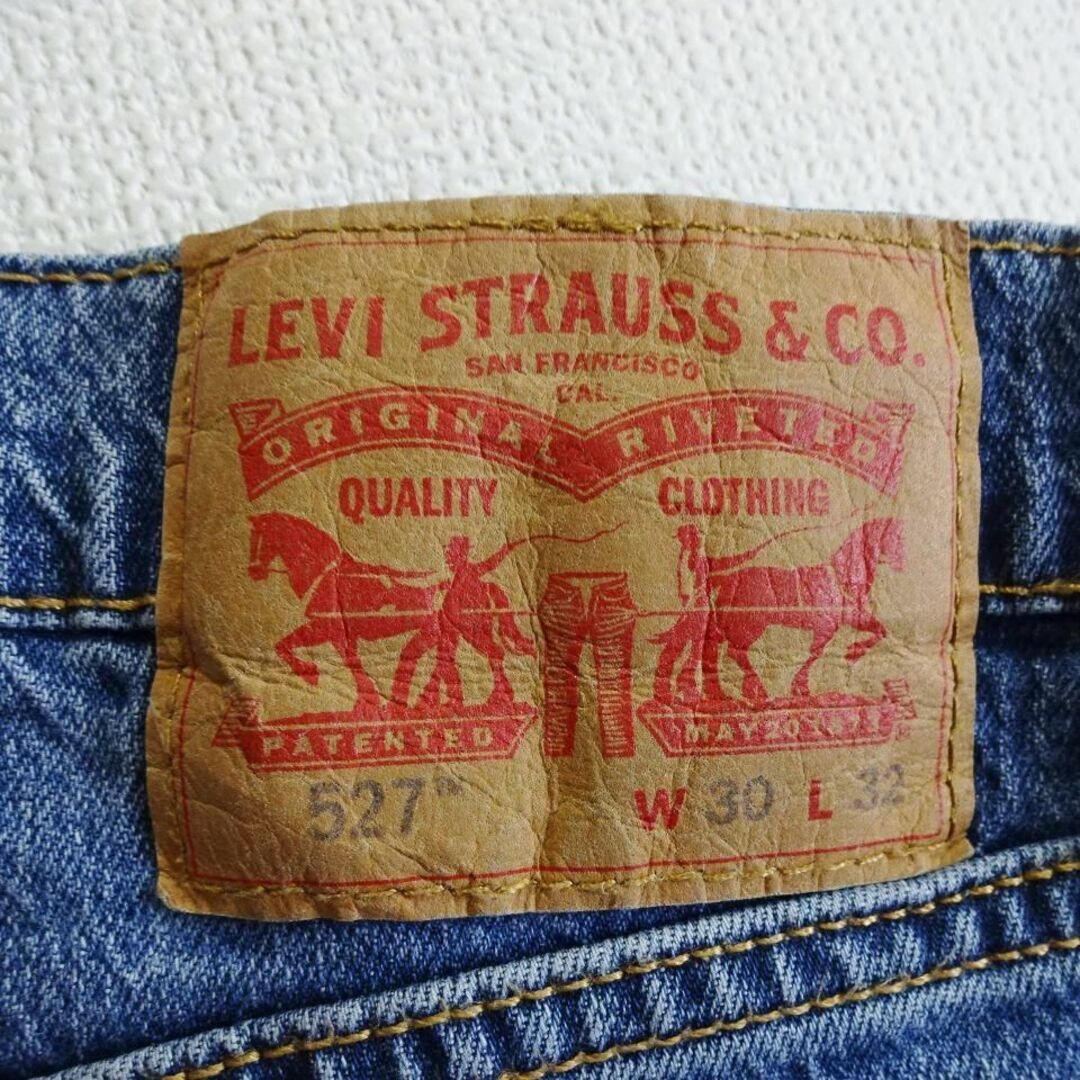 Levi's(リーバイス)のリーバイス　527　W76cm　ブーツカットデニム　ストレッチ　藍青 メンズのパンツ(デニム/ジーンズ)の商品写真