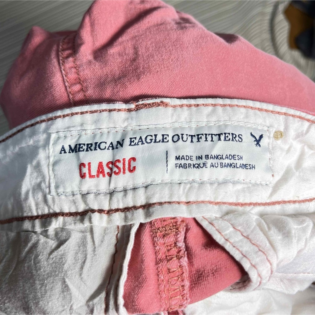 American Eagle(アメリカンイーグル)のアメリカンイーグルアウトフィッターズ　ハーフパンツ　w39 レッド メンズのパンツ(ショートパンツ)の商品写真