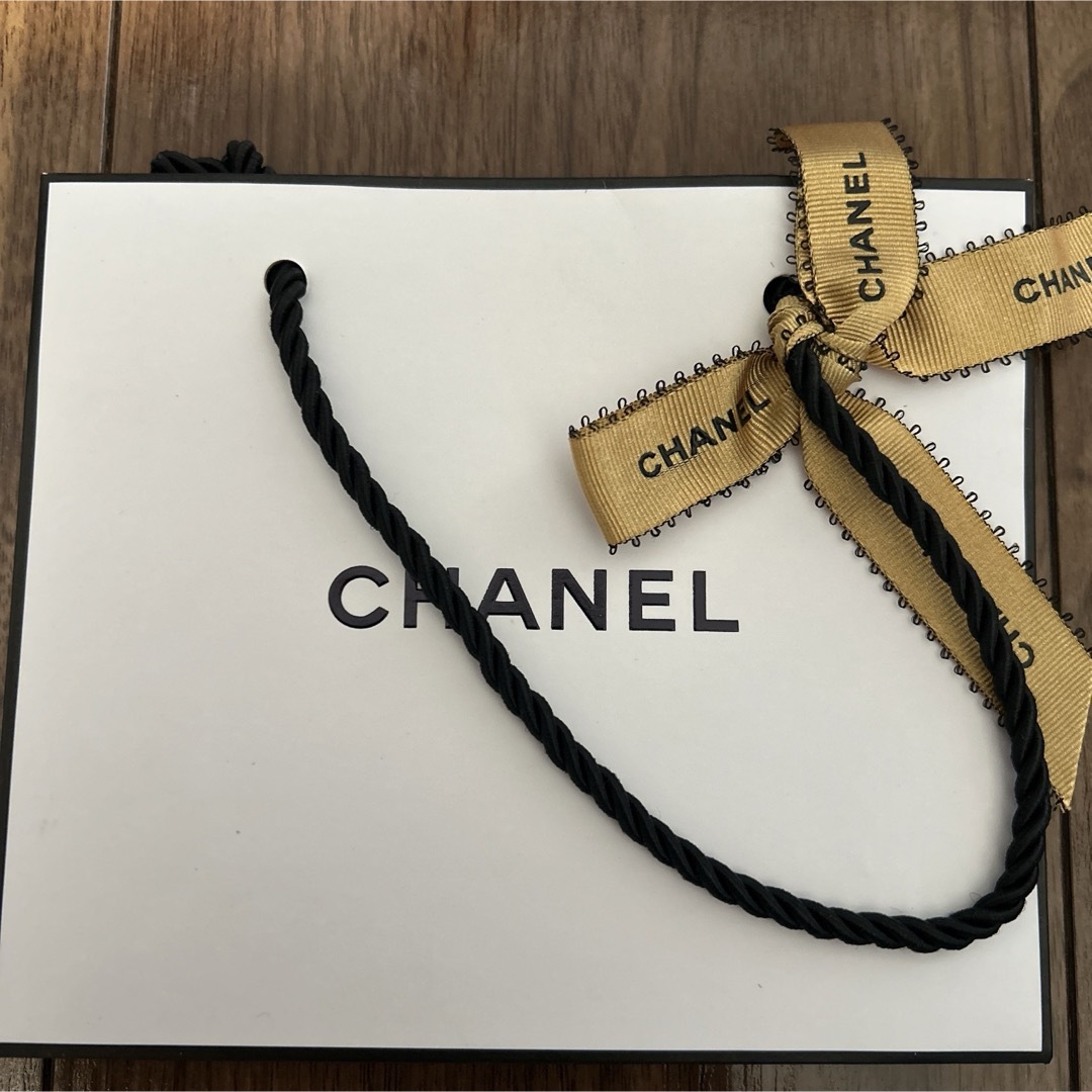 CHANEL(シャネル)のCHANEL  シャネルショッパー　紙袋　ミニサイズ レディースのバッグ(ショップ袋)の商品写真