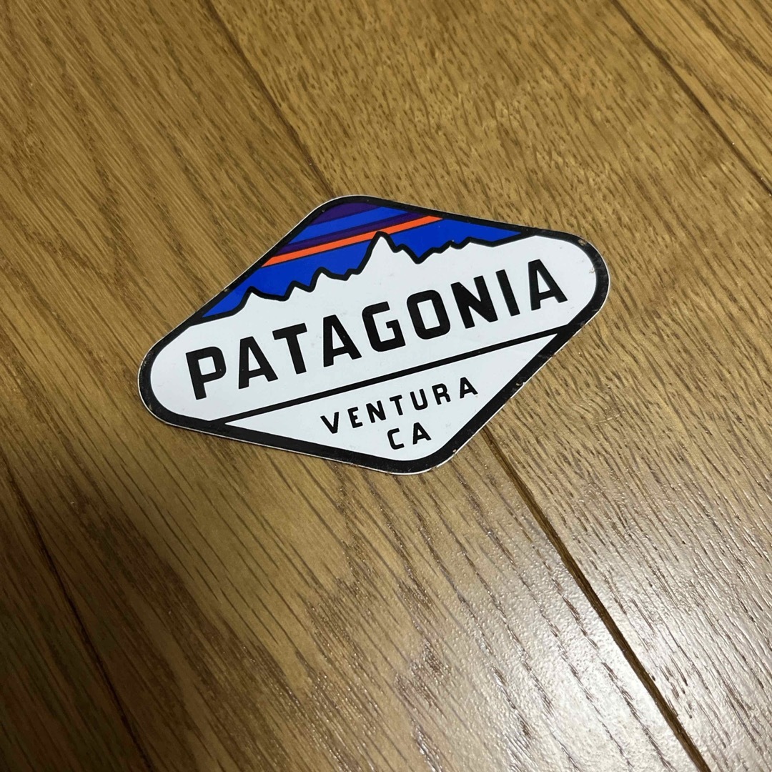 patagonia(パタゴニア)のPatagonia ステッカー 自動車/バイクのバイク(ステッカー)の商品写真