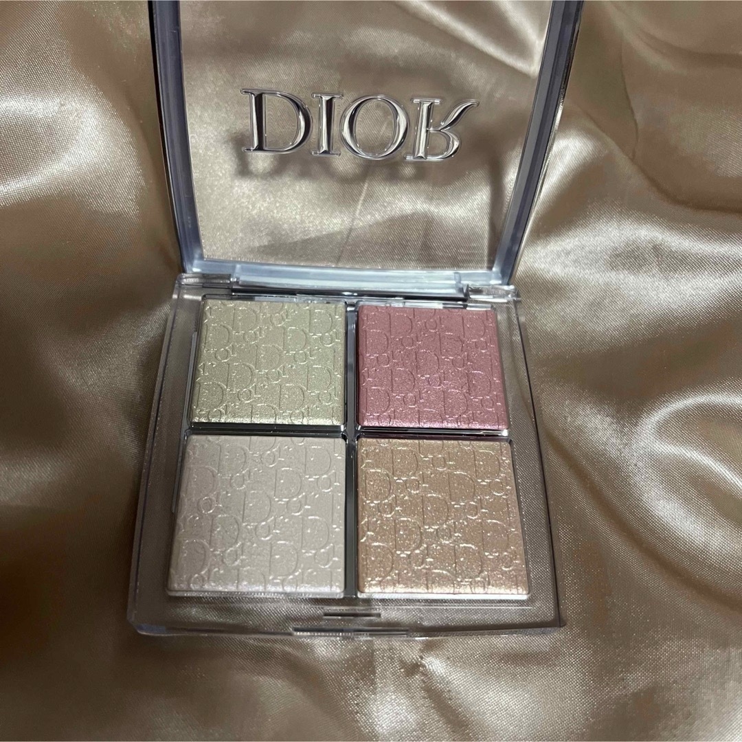 Dior(ディオール)のDIOR バックステージ グロウパレット コスメ/美容のベースメイク/化粧品(フェイスパウダー)の商品写真