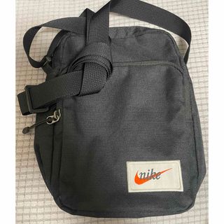 ナイキ(NIKE)のNIKE ナイロンショルダーバッグ(ショルダーバッグ)