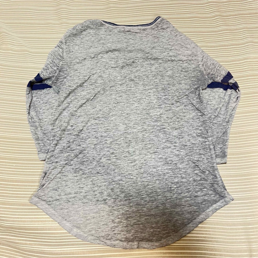Disney(ディズニー)のディズニー　スティッチ　Tシャツ　長袖　L グレー メンズのトップス(Tシャツ/カットソー(七分/長袖))の商品写真