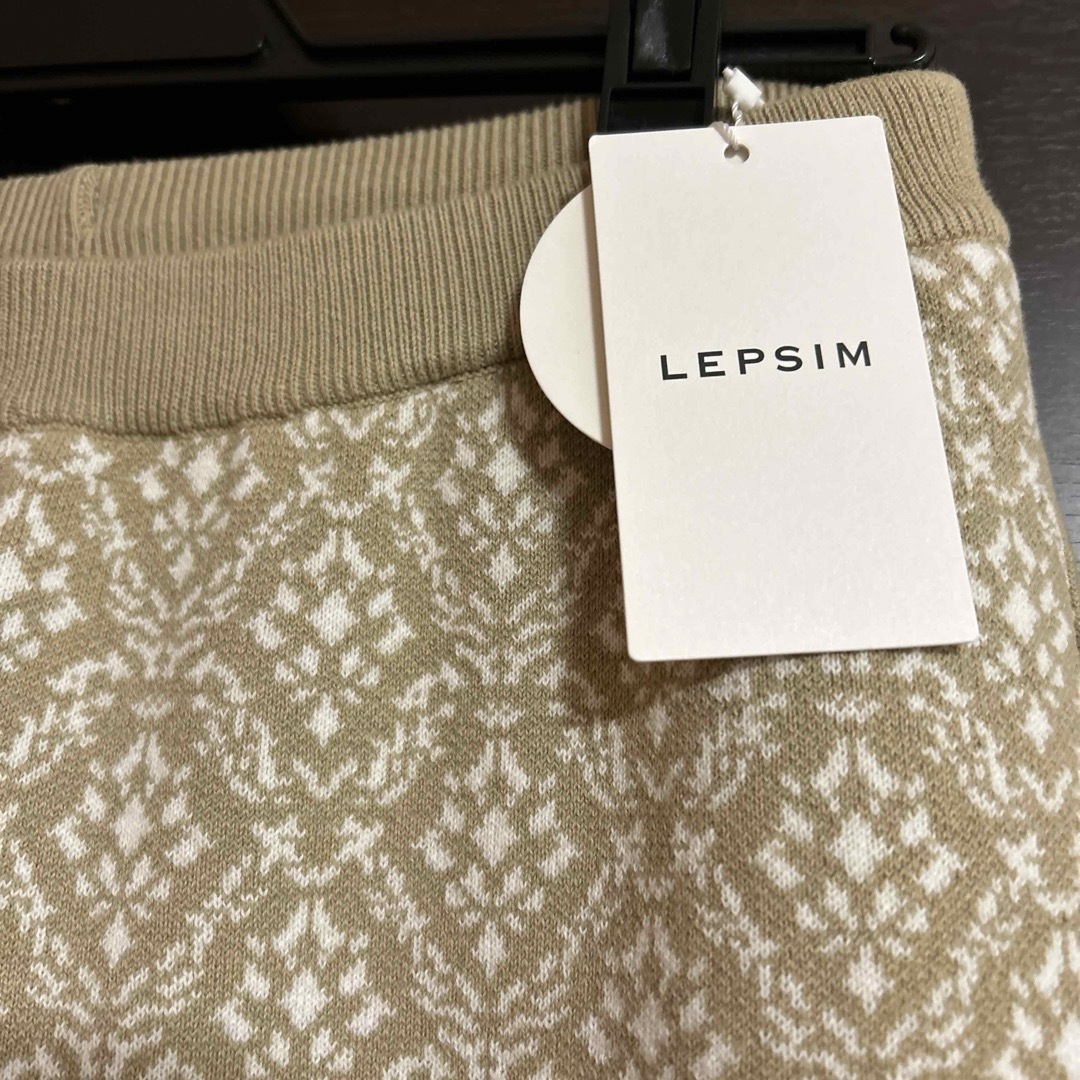 LEPSIM(レプシィム)のレプシィム　新品タグ付き定価4950円　洗える柄ニットパンツ レディースのパンツ(カジュアルパンツ)の商品写真