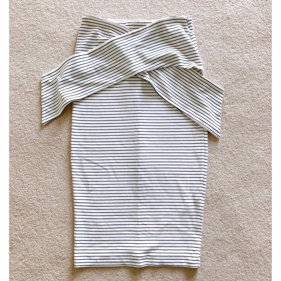 ZARA(ザラ)のZARA✨ボーダースカート　ストレッチ レディースのスカート(ひざ丈スカート)の商品写真