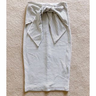 ザラ(ZARA)のZARA✨ボーダースカート　ストレッチ(ひざ丈スカート)