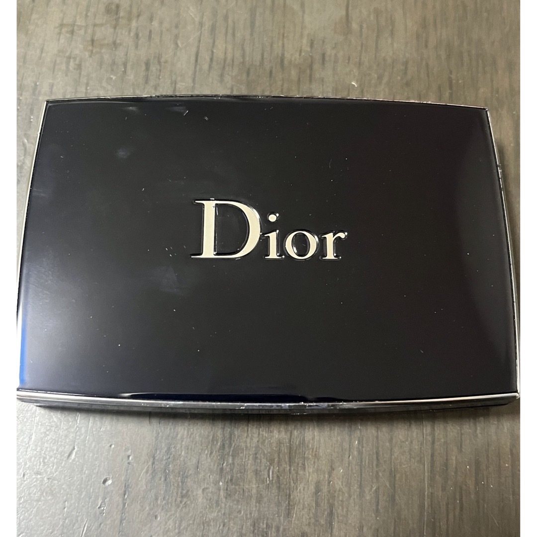 Christian Dior(クリスチャンディオール)のDior ディオール ファンデーション　ケース　スポンジ　カバーセット コスメ/美容のベースメイク/化粧品(ファンデーション)の商品写真