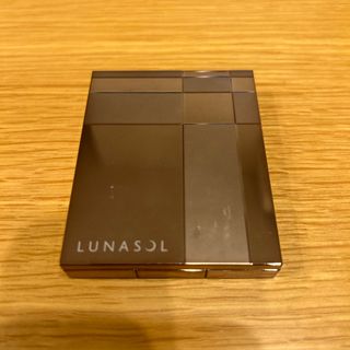 ルナソル(LUNASOL)のルナソル　スキンモデリングアイズ01 (アイシャドウ)