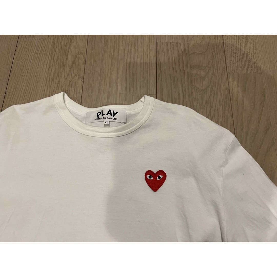 COMME des GARCONS(コムデギャルソン)のPLAYコムデギャルソン メンズ ハート　ロンT　ホワイト　XL ドーバー メンズのトップス(Tシャツ/カットソー(七分/長袖))の商品写真