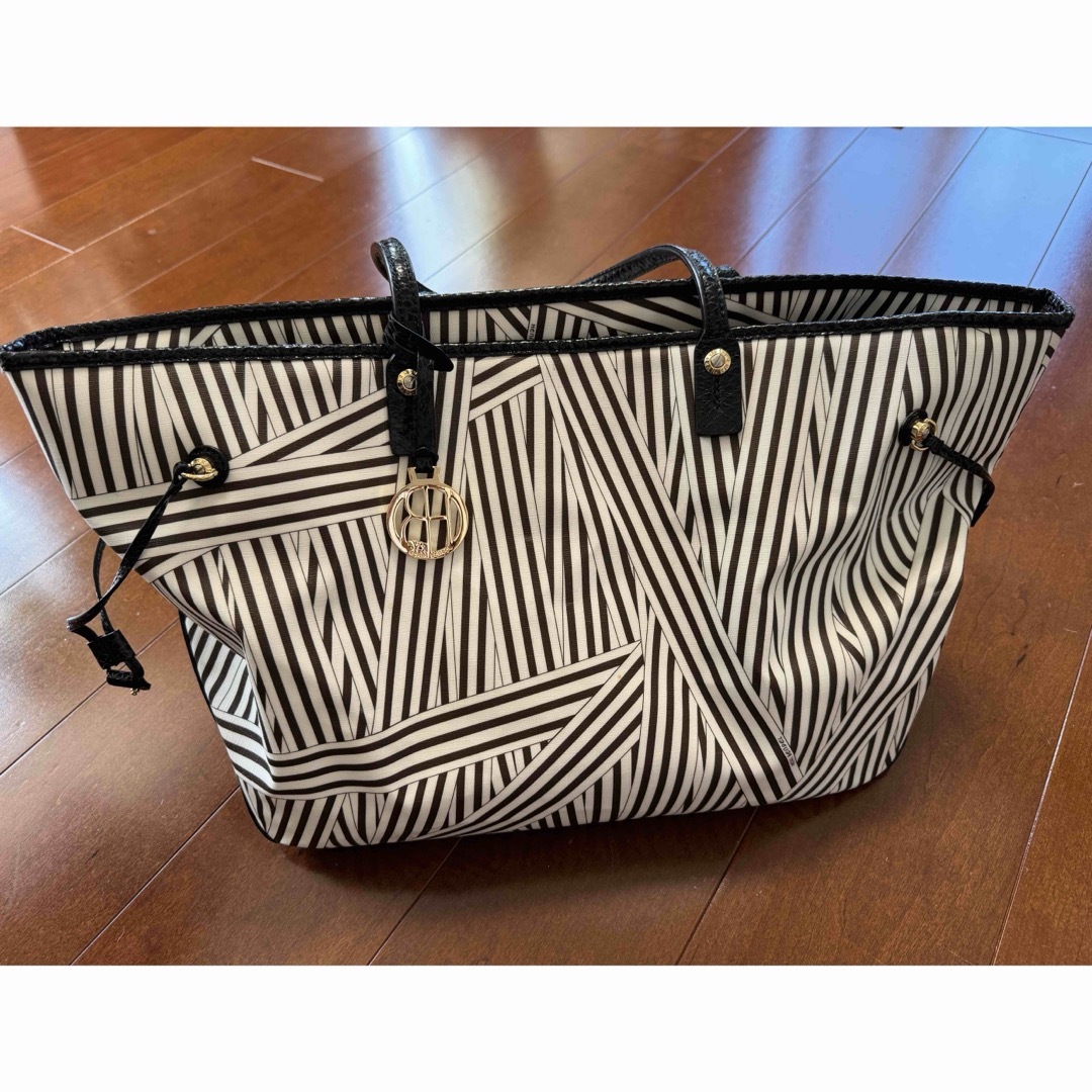 Henri Bendel(ヘンリベンデル)のヘンリベンデル　NY トートバッグ レディースのバッグ(トートバッグ)の商品写真