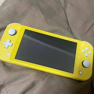 ニンテンドースイッチ(Nintendo Switch)のNintendo Switch Lite イエロー本体のみ(家庭用ゲーム機本体)