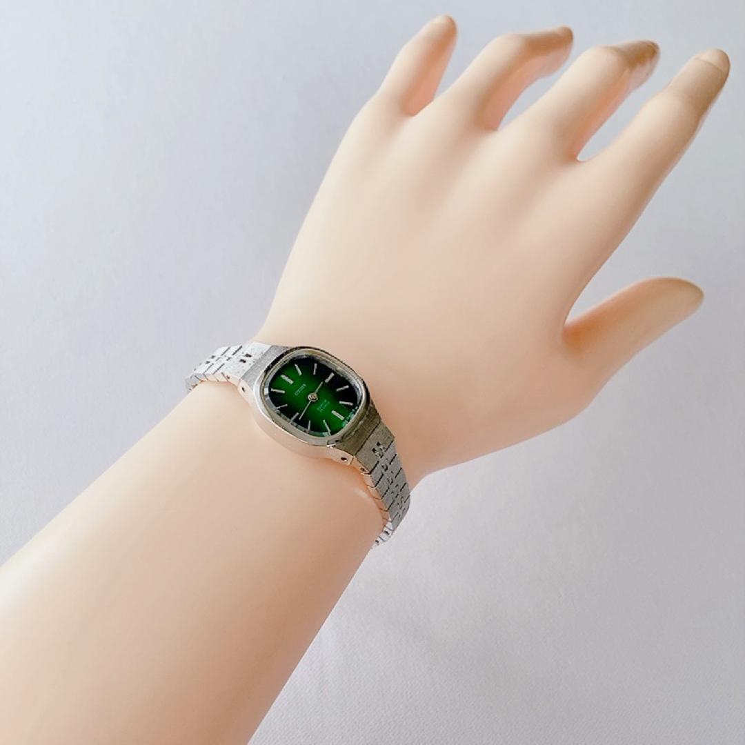 CITIZEN(シチズン)のCITIZEN 23石　レディース手巻き腕時計　稼動品　グリーン レディースのファッション小物(腕時計)の商品写真