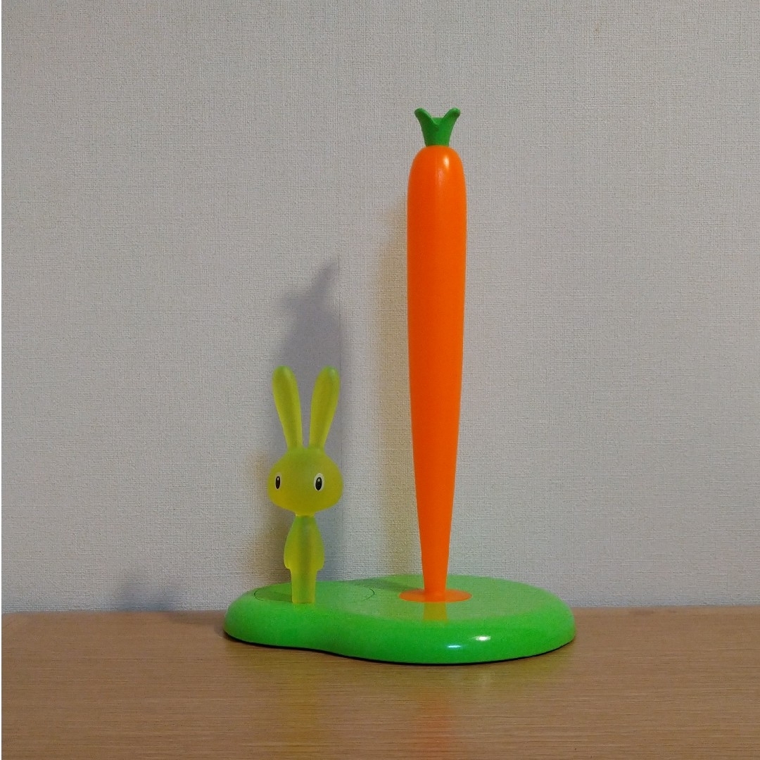 ALESSI(アレッシィ)の⏬週末限定⏬ALESSI キッチンペーパーホルダー  Bunny&Carrot インテリア/住まい/日用品のキッチン/食器(収納/キッチン雑貨)の商品写真