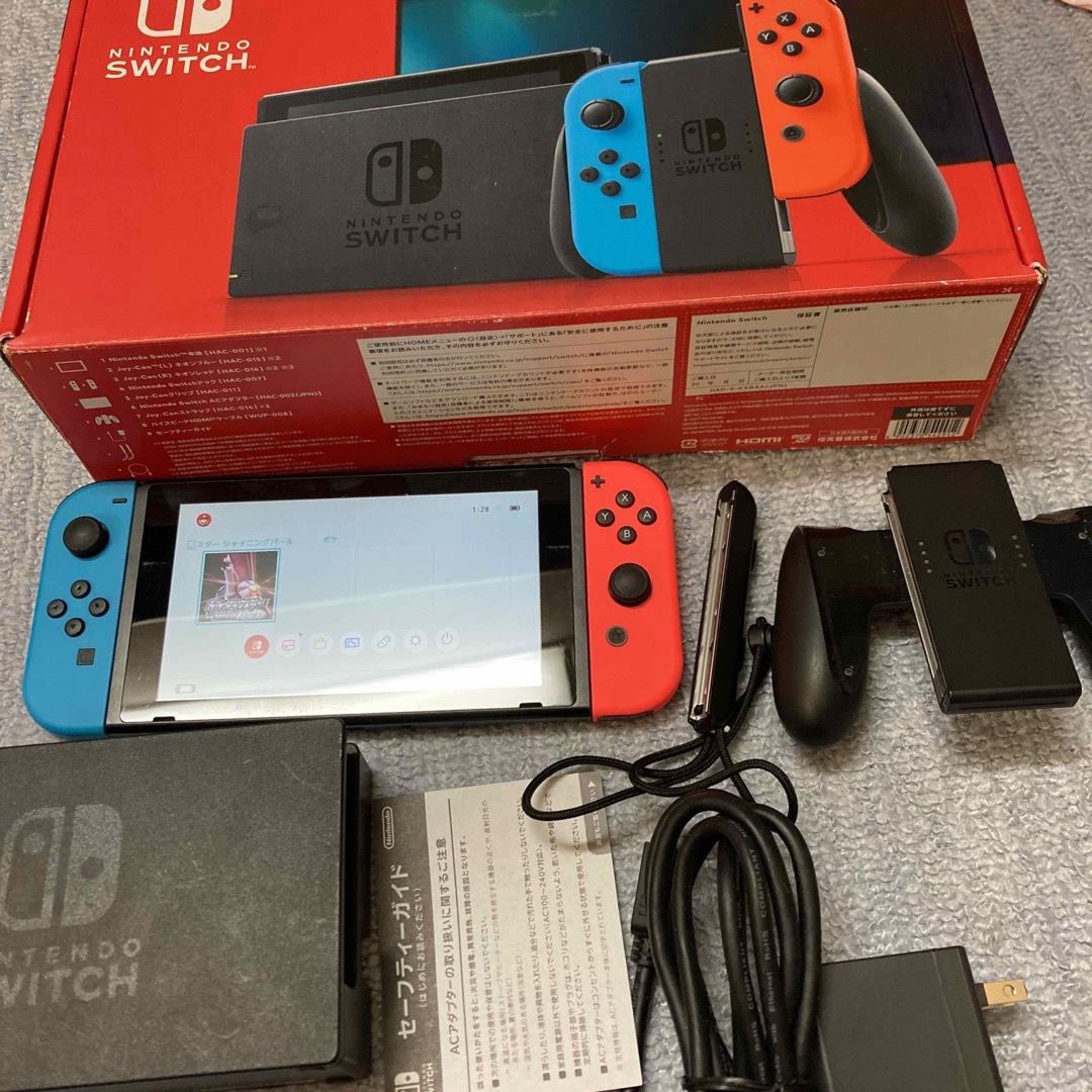 Nintendo Switch(ニンテンドースイッチ)のNintendo Switch JOY-CON(L) (R)本体セット中古動作品 エンタメ/ホビーのゲームソフト/ゲーム機本体(携帯用ゲーム機本体)の商品写真