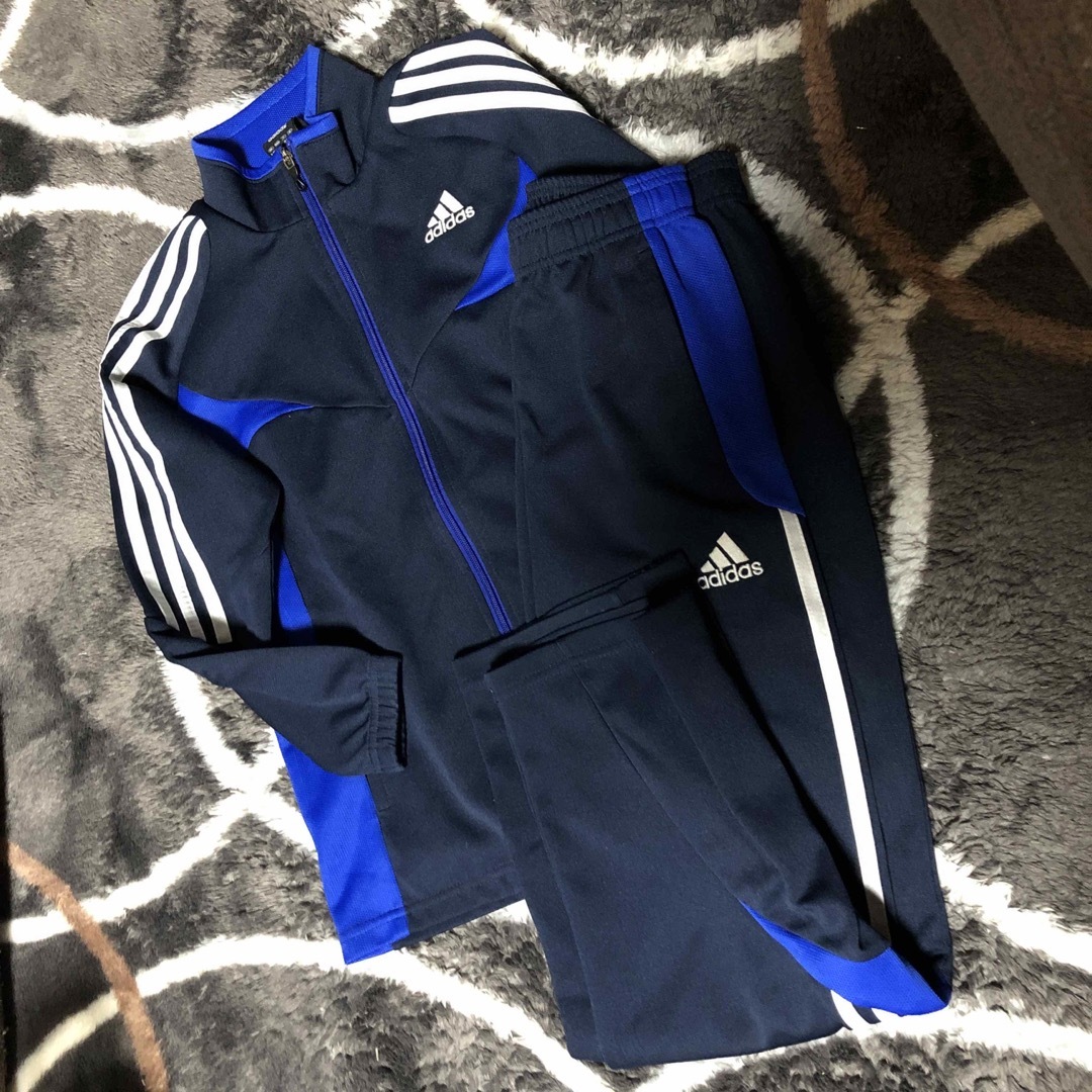 adidas(アディダス)のadidas ジャージ上下 キッズ/ベビー/マタニティのキッズ服男の子用(90cm~)(その他)の商品写真