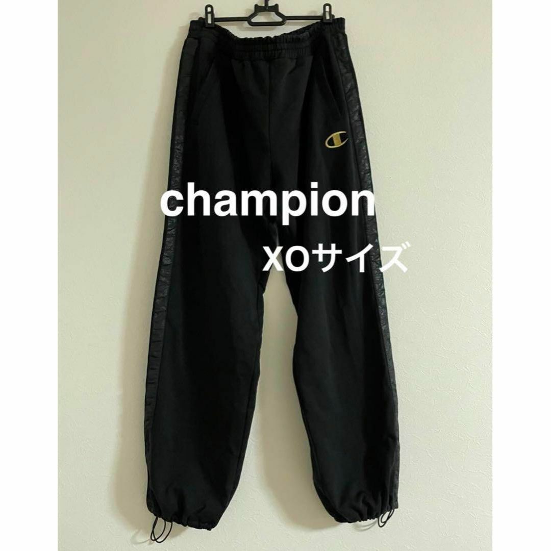 Champion(チャンピオン)のChampion スウェットパンツ XOサイズ 黒金 ゴールドウィン製魔裟斗 メンズのパンツ(その他)の商品写真